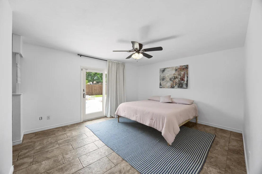 Photo of 1100 Parker CIR