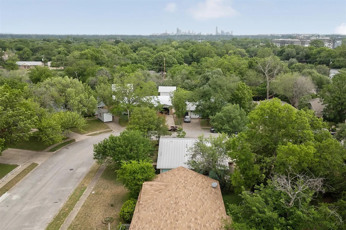 Photo of 6411 King George DR