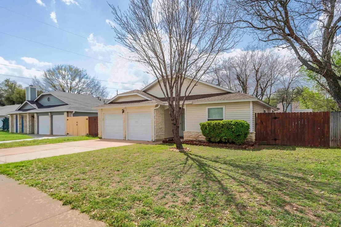 Photo of 1910 Andover DR
