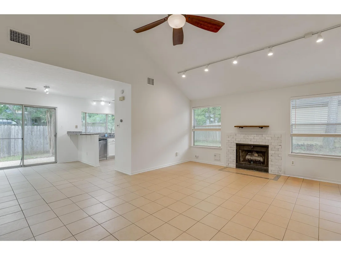 Photo of 5326 Summer DR