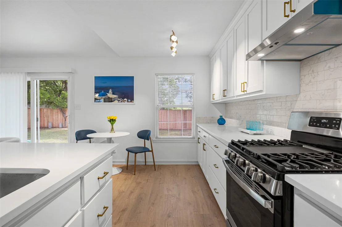 Photo of 5500 Stuart CIR