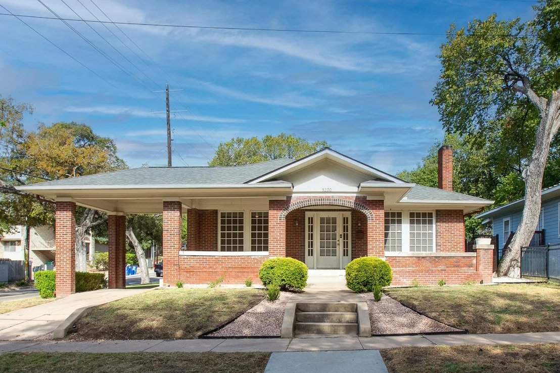 Photo of 3200 Harris Park Ave
