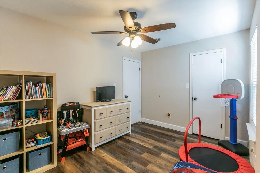 Photo of 1104 Renee SPUR