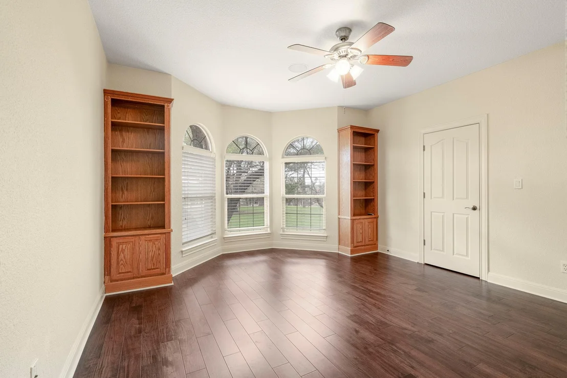 Photo of 301 Goldridge DR