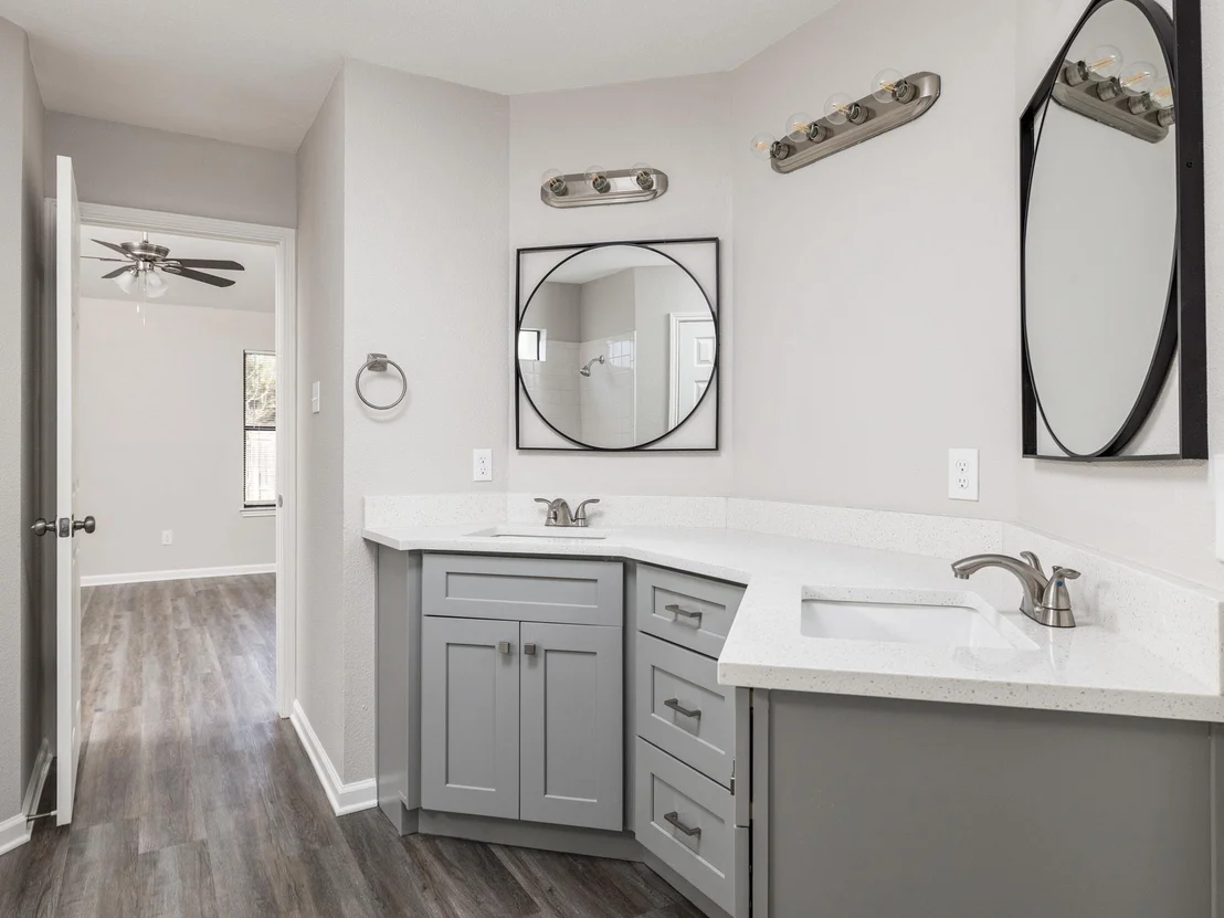 Photo of 1816 Provident LN
