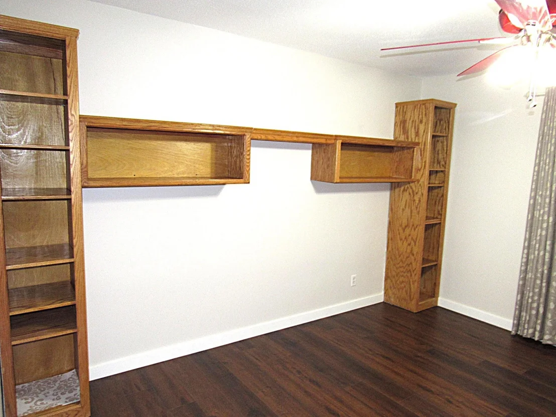 Photo of 737 Estate DR