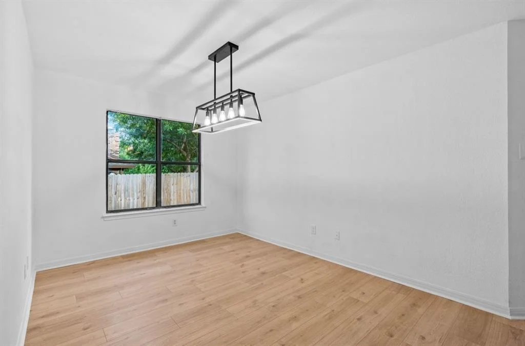 Photo of 2101 Boxwood PATH