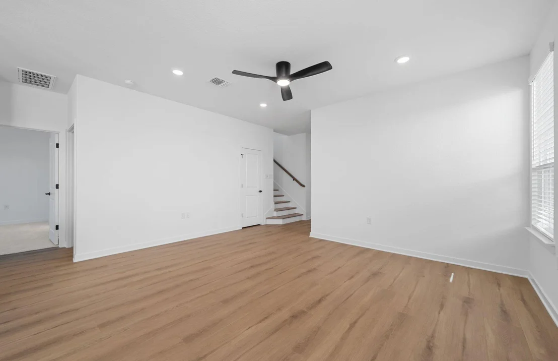 Photo of 125 Adlai Ave
