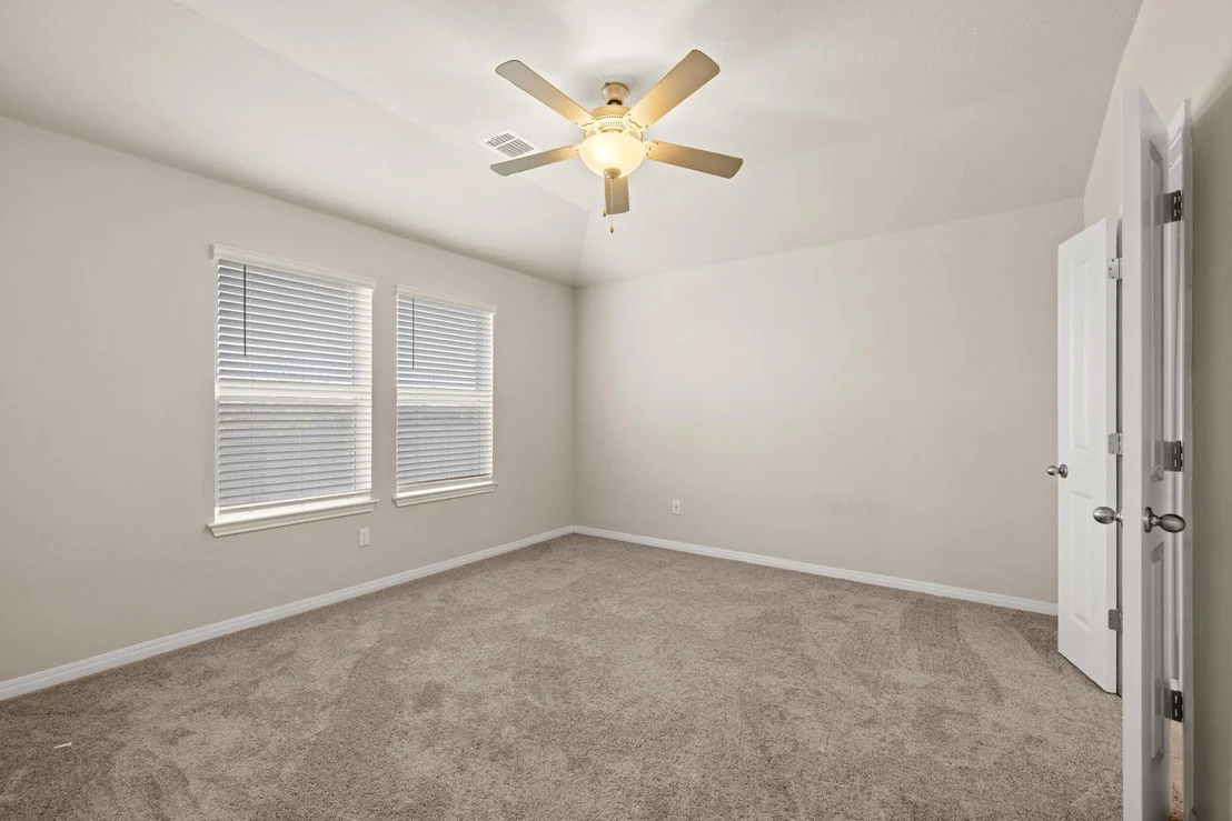Photo of 200 Longmount CV