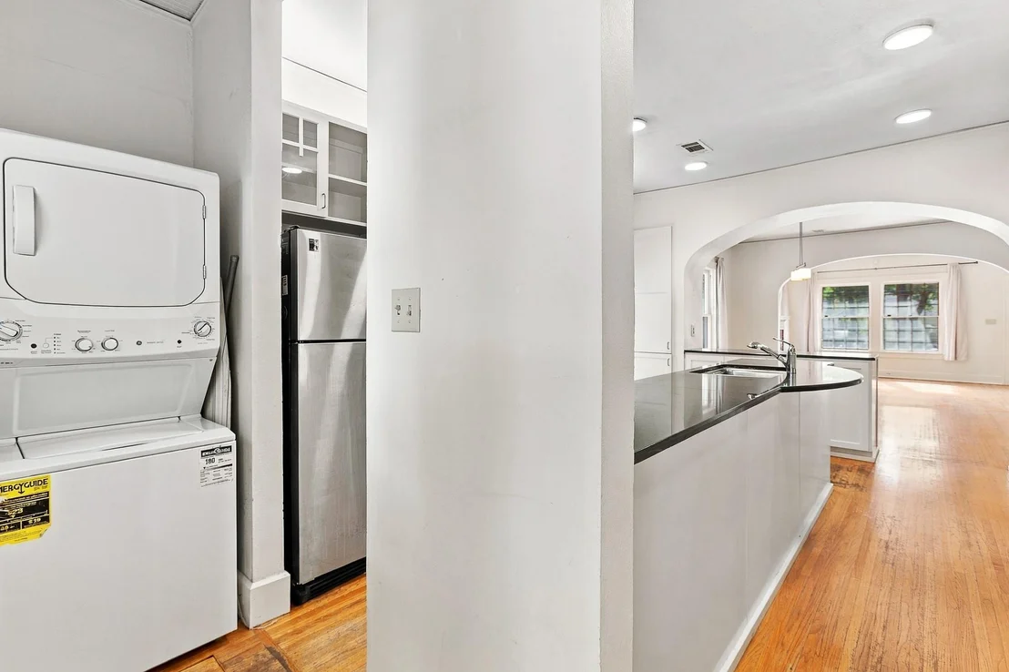 Photo of 3200 Harris Park Ave