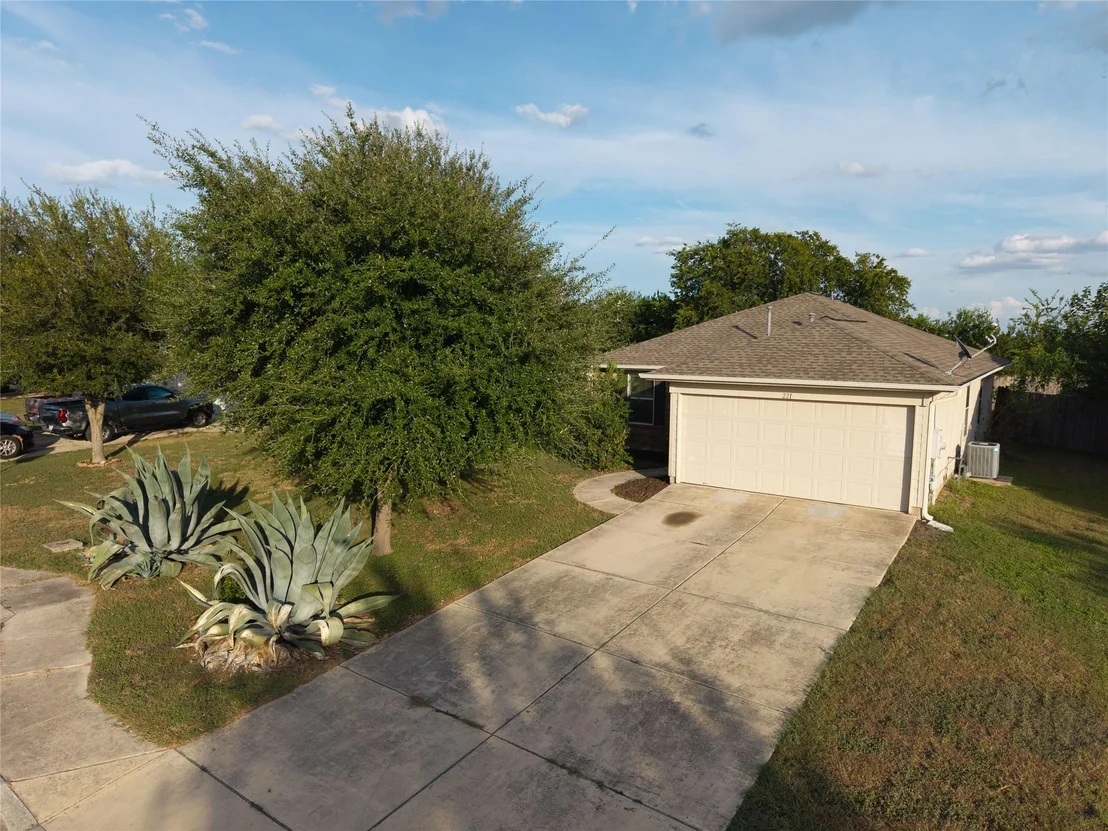 Photo of 221 Ames CV