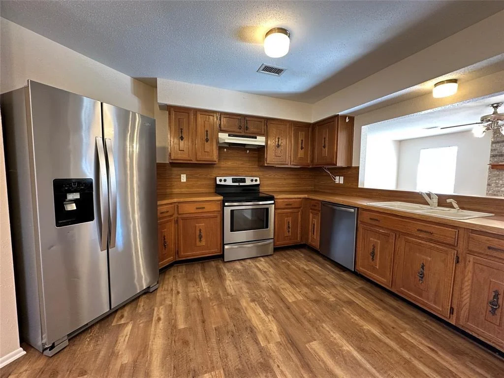 Photo of 1047 Private Road 3022