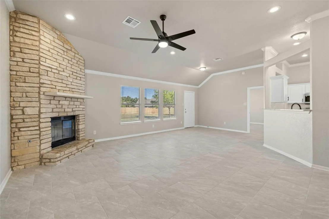 Photo of 246 Bastian LN