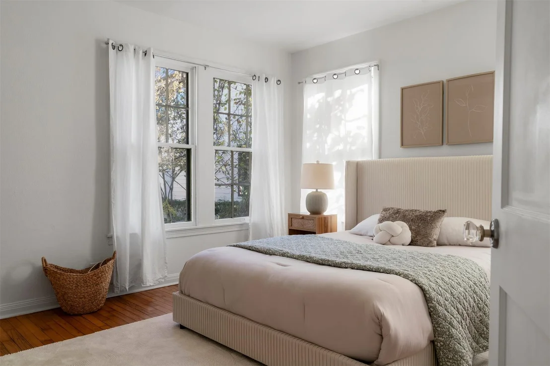 Photo of 5205 Martin Ave