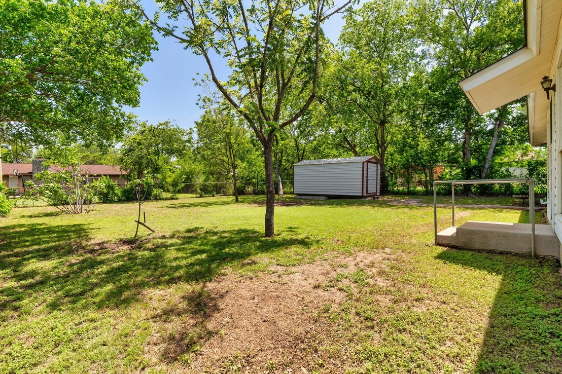 Photo of 6804 Miranda DR