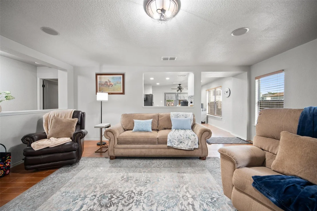 Photo of 5504 Alomar CV