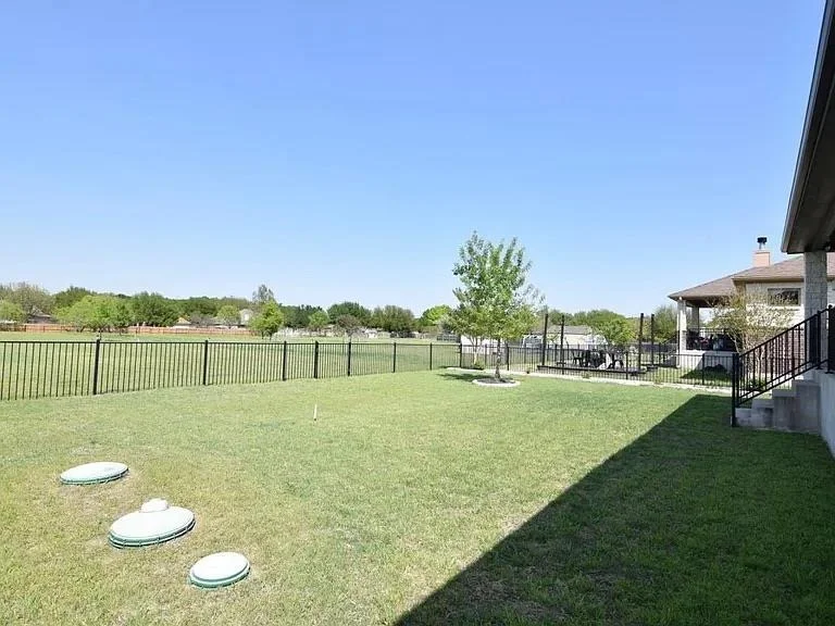 Photo of 325 OW Lowrey DR