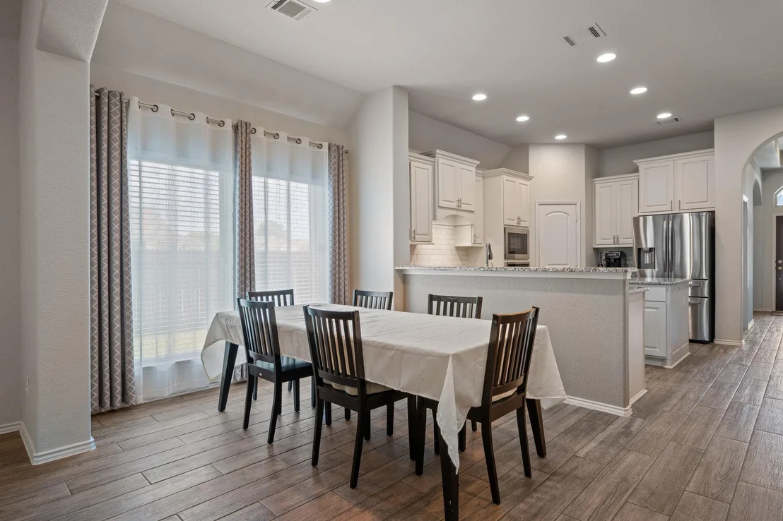 Photo of 204 Lacey Oak LOOP