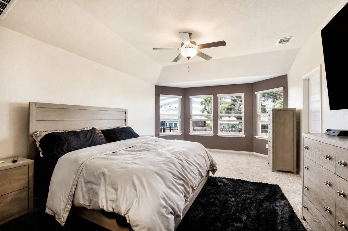 Photo of 1100 View DR