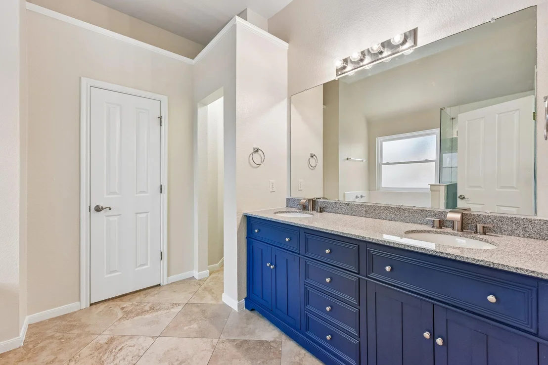 Photo of 5958 Salcon Cliff DR