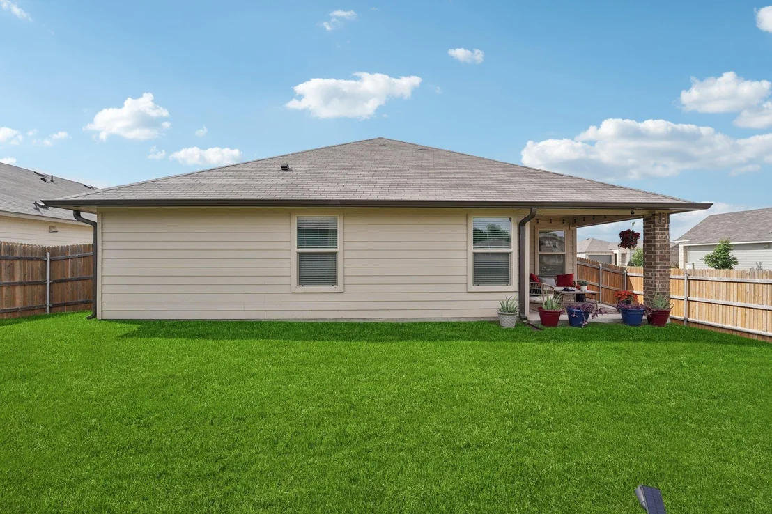 Photo of 184 Pivot DR