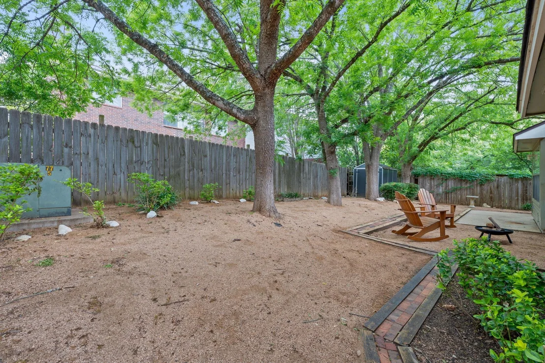 Photo of 8104 Isaac Pryor DR