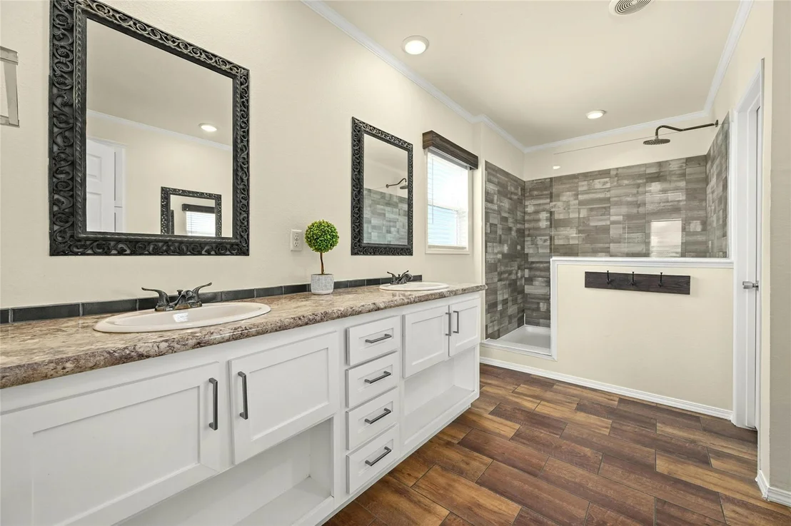 Photo of 128 Dockal DR