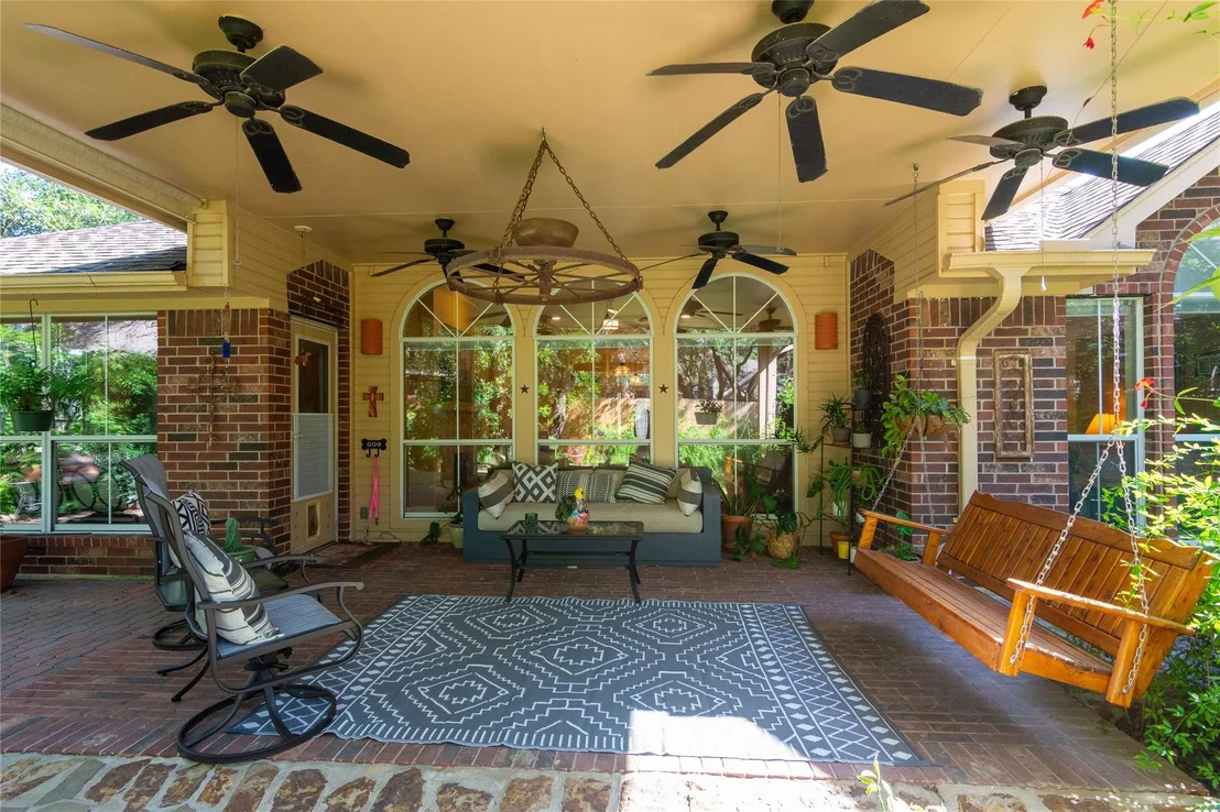 Photo of 6411 CLAIRMONT DR