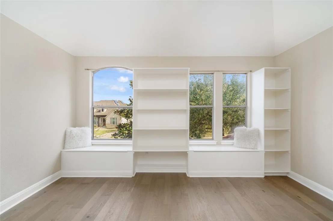 Photo of 3237 Bay Hill LN