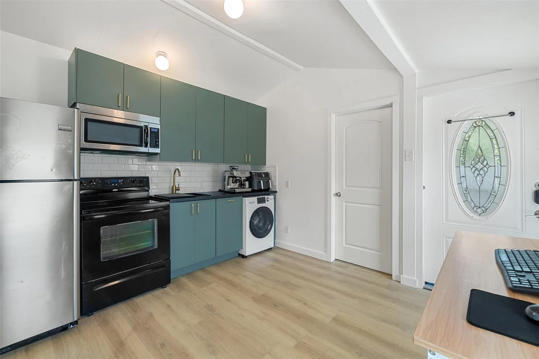Photo of 3208 Goodwin Ave