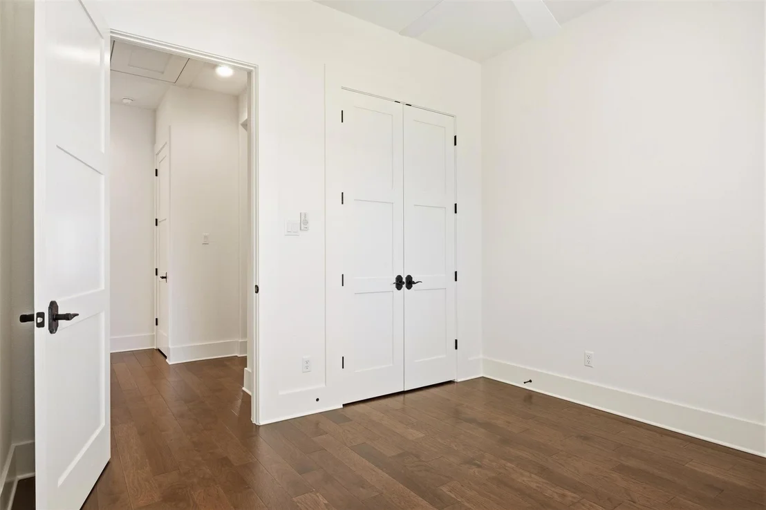 Photo of 1009 Scenic DR