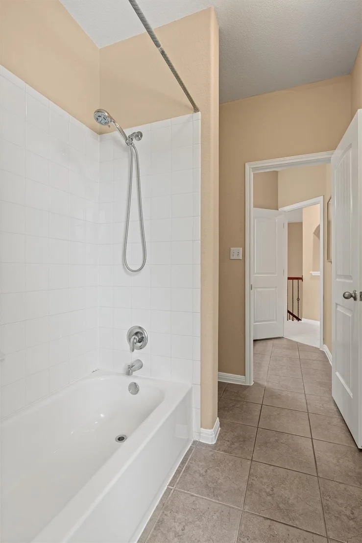 Photo of 401 Silver TRL