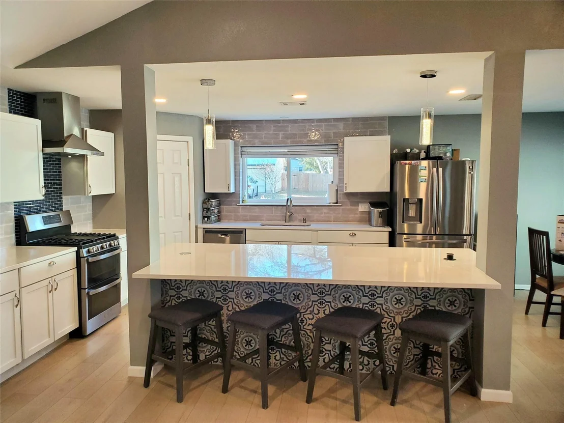 Photo of 2400 Braemar CV