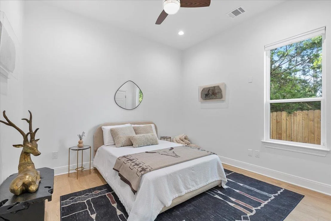 Photo of 133 Lake Point WAY