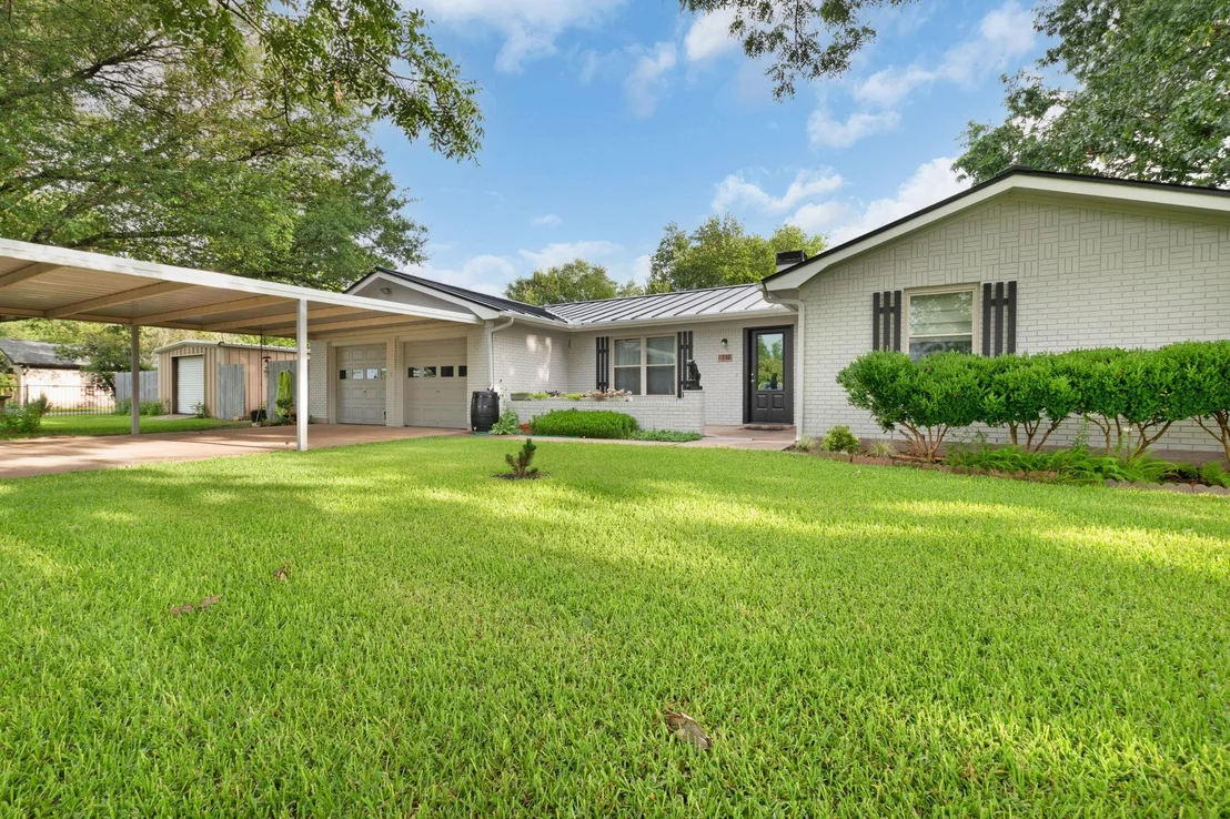 Photo of 310 Cardinal LN