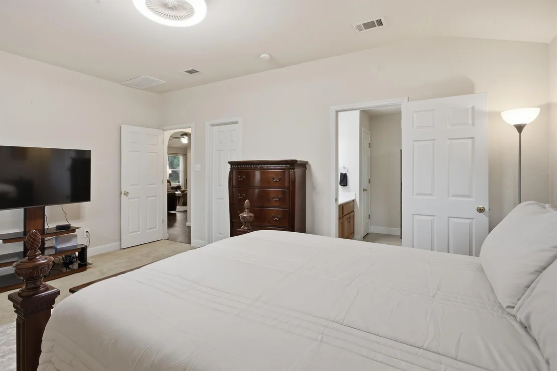 Photo of 2801 Stirrup CV