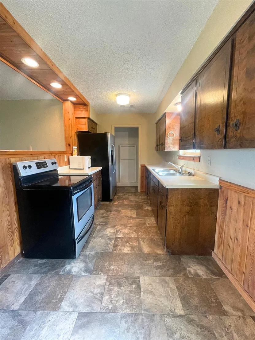 Photo of 121 Bruce ST