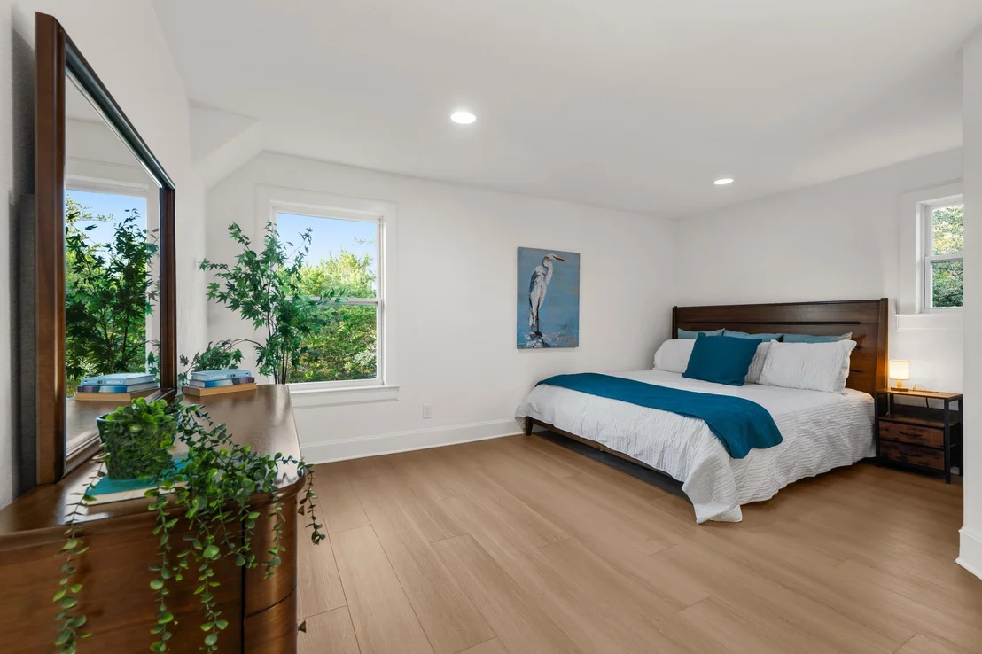 Photo of 8012 Bernard ST