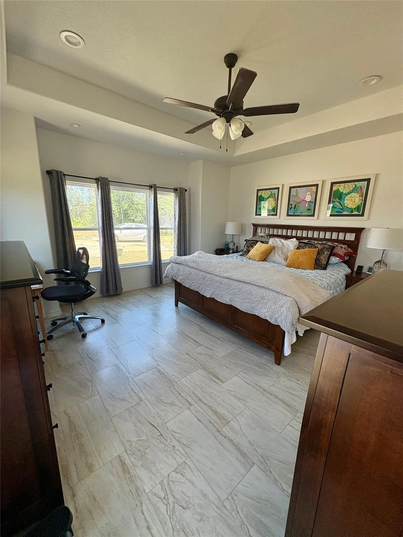Photo of 668 Fairview DR