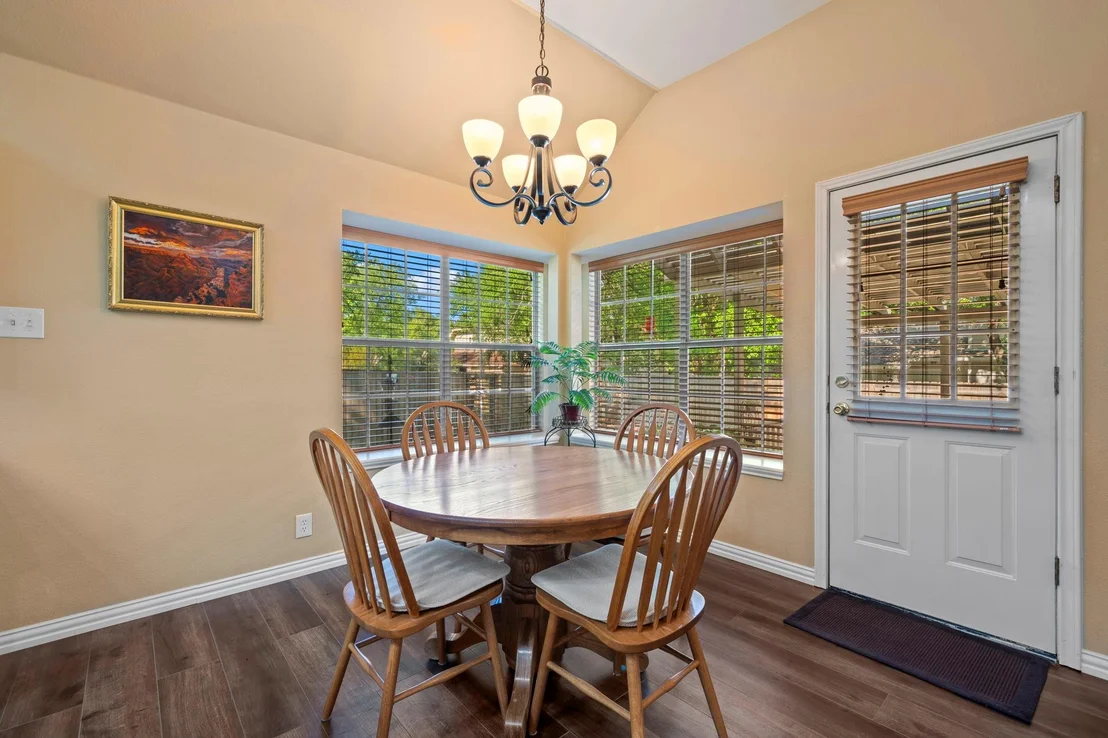 Photo of 803 Oak Park DR
