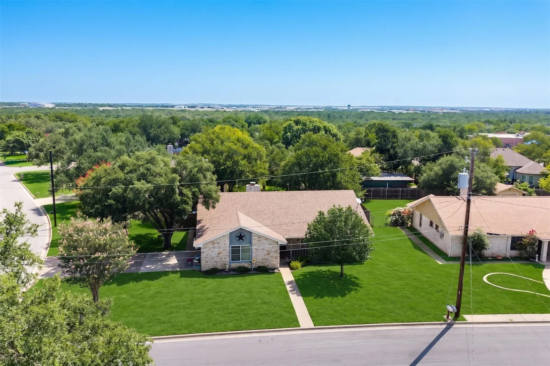 Photo of 3423 Bluebonnet TRL
