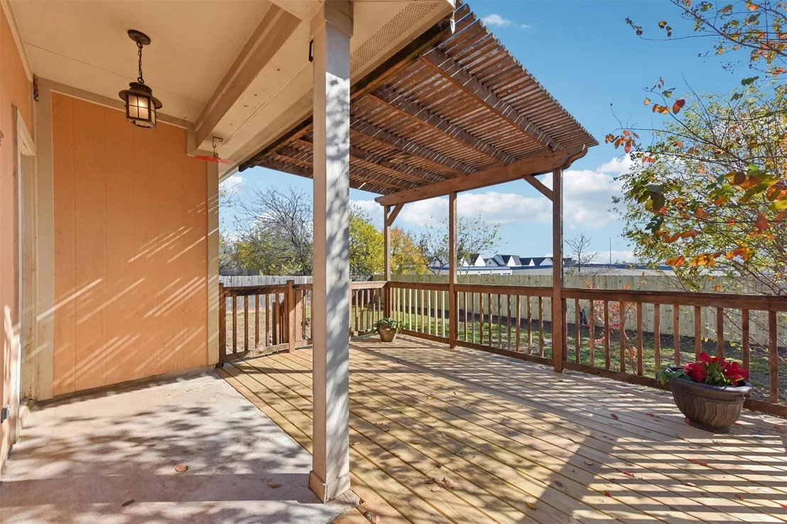Photo of 812 Northcreek BLVD