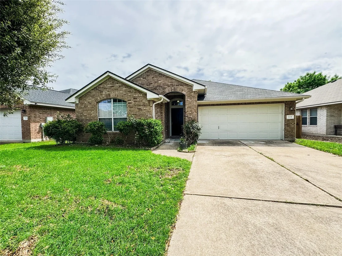 Photo of 1705 Goddard Bluff DR