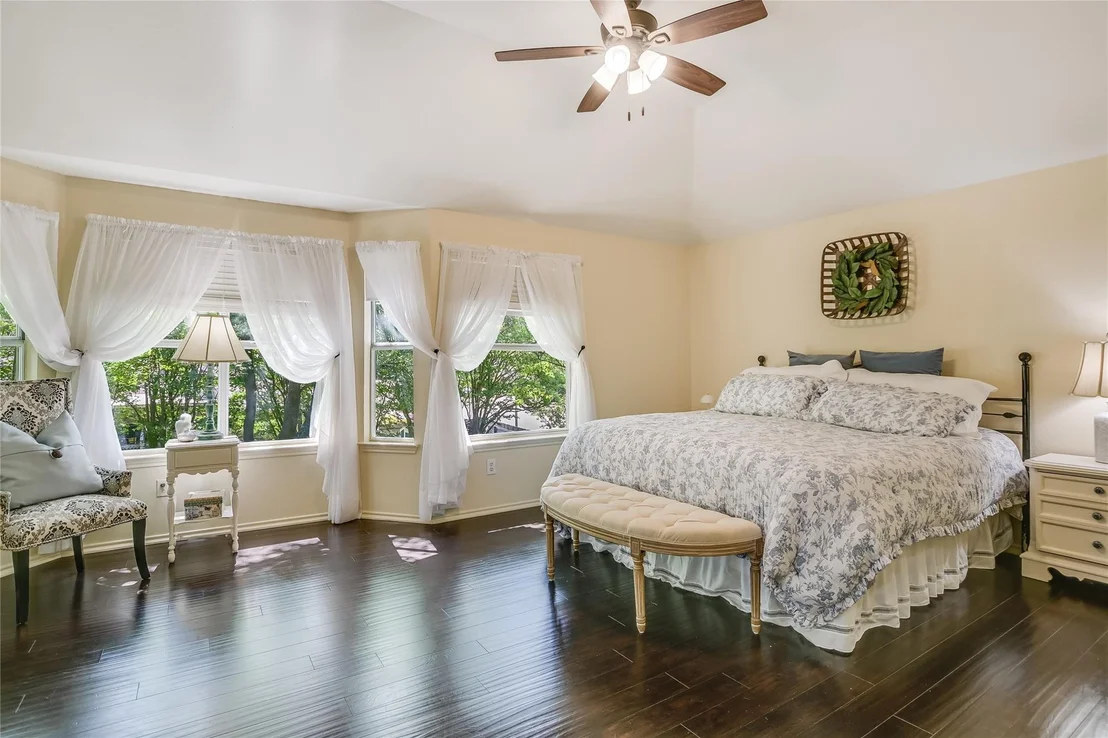 Photo of 401 Pleasant Valley DR