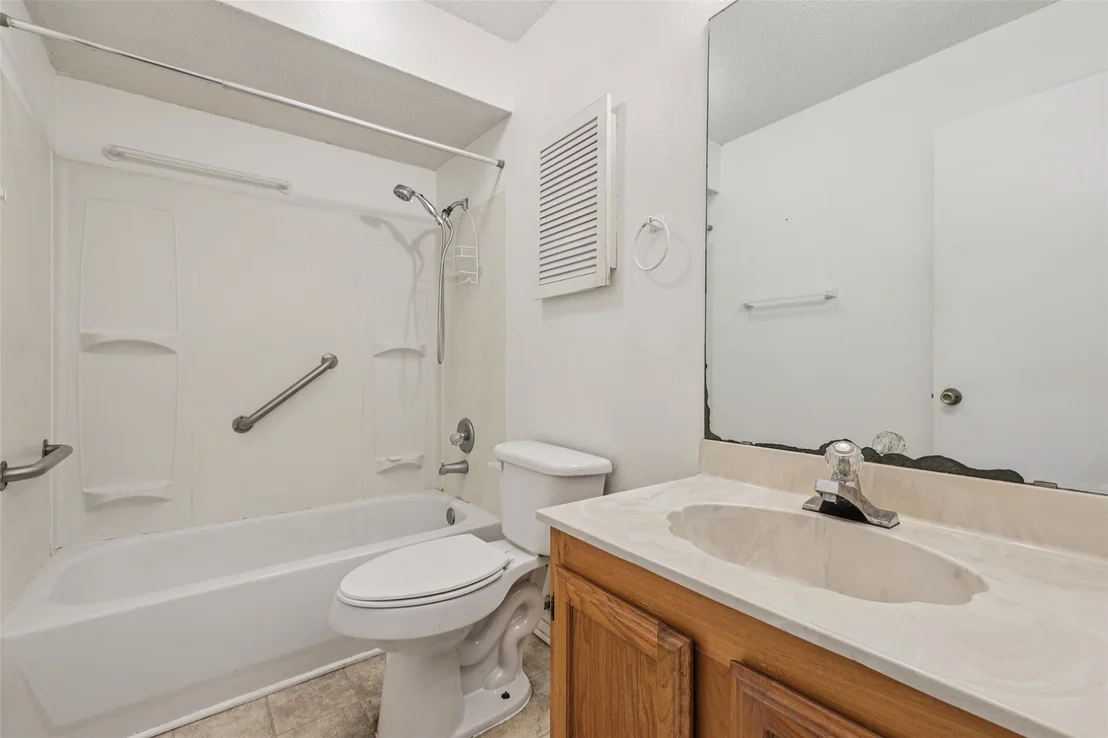Photo of 1403 Circle DR