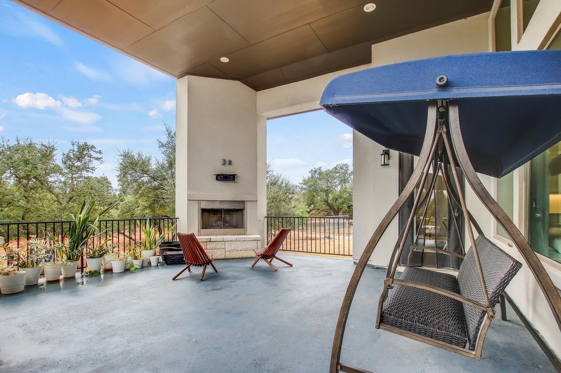 Photo of 525 Houston LOOP