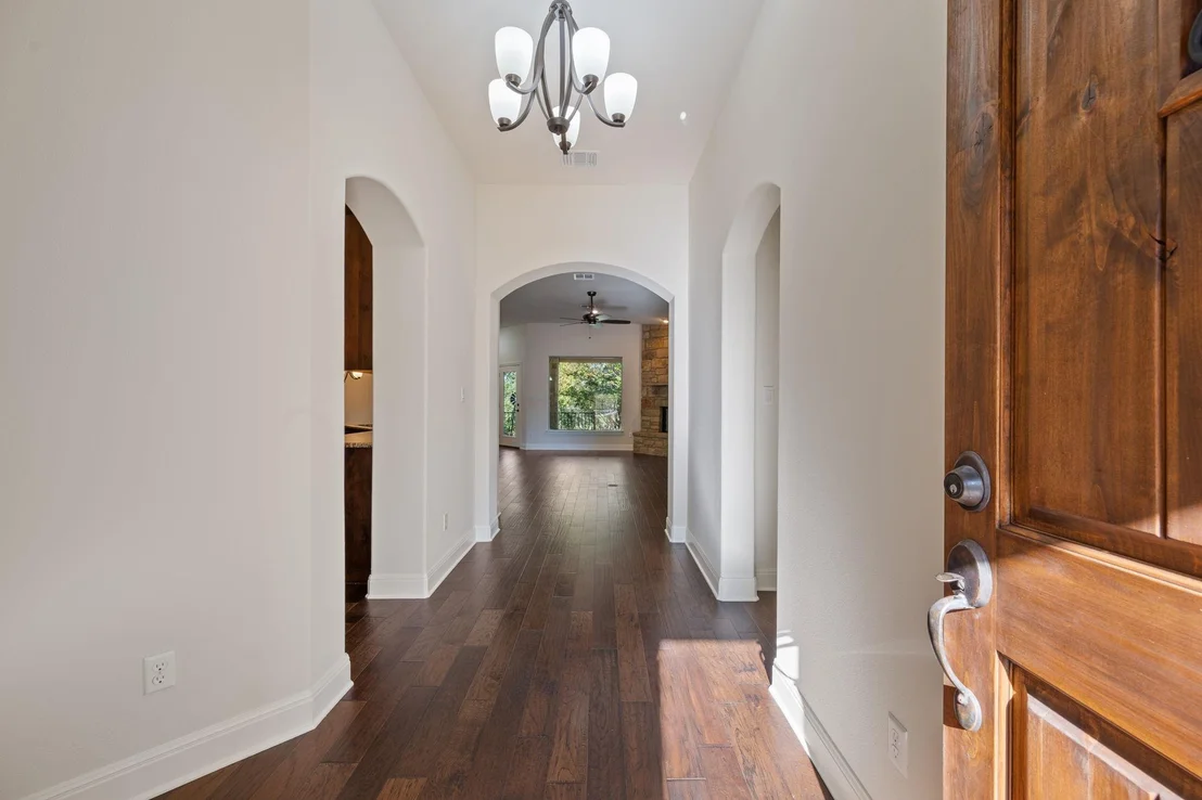 Photo of 102 Cedar Glen CV