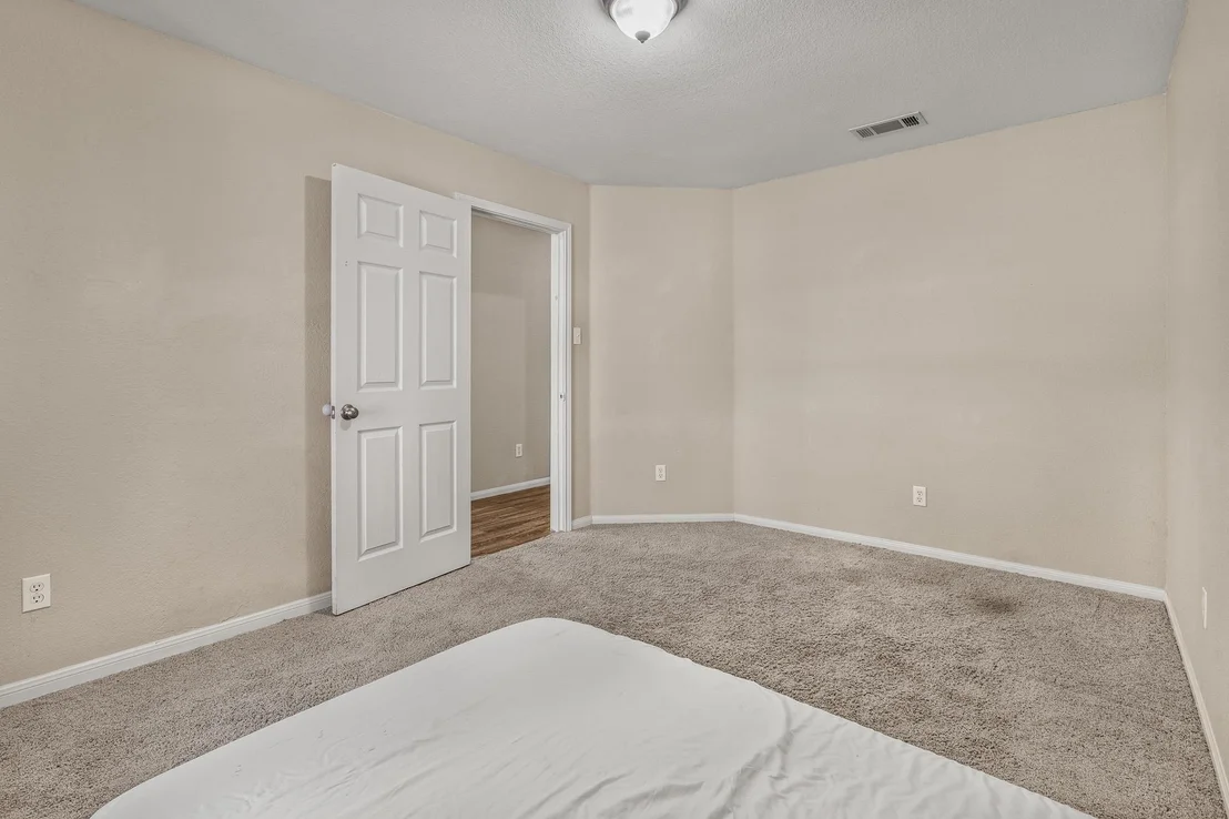 Photo of 5504 Southern Crossing DR