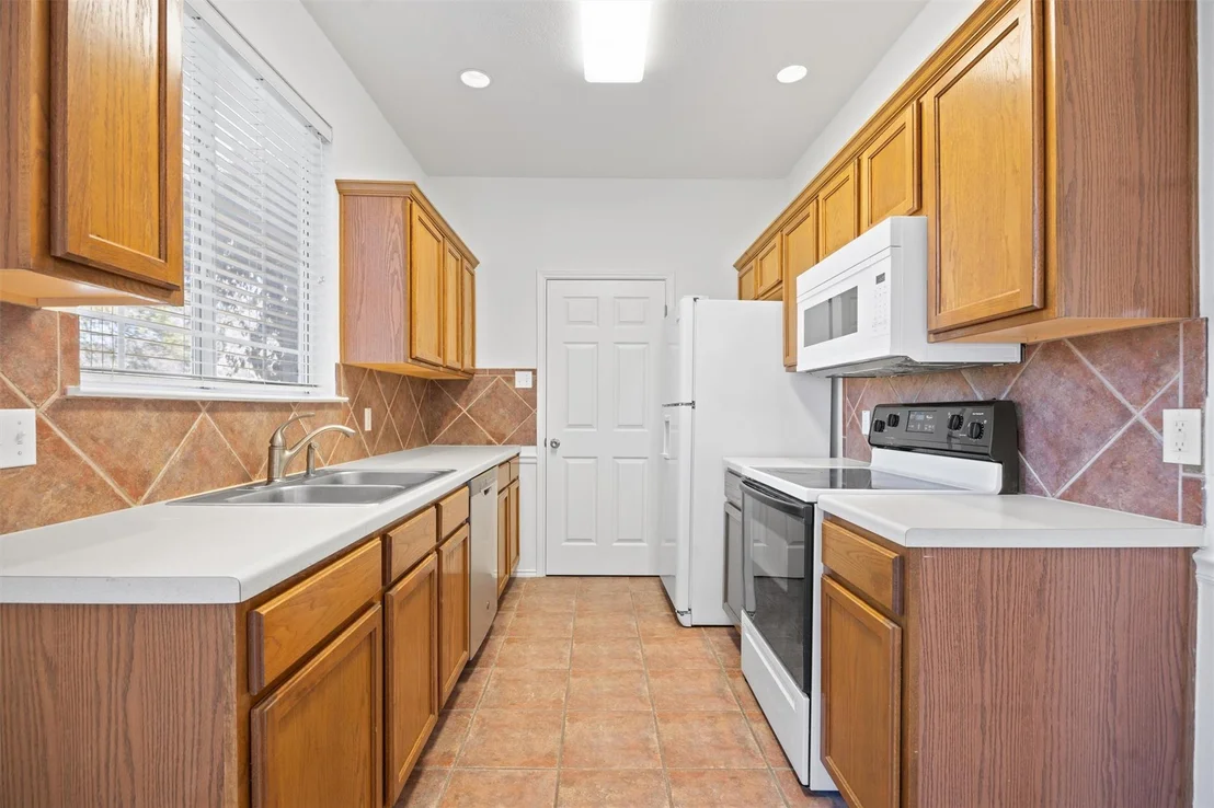 Photo of Unit 12 at 4400 Switch Willo