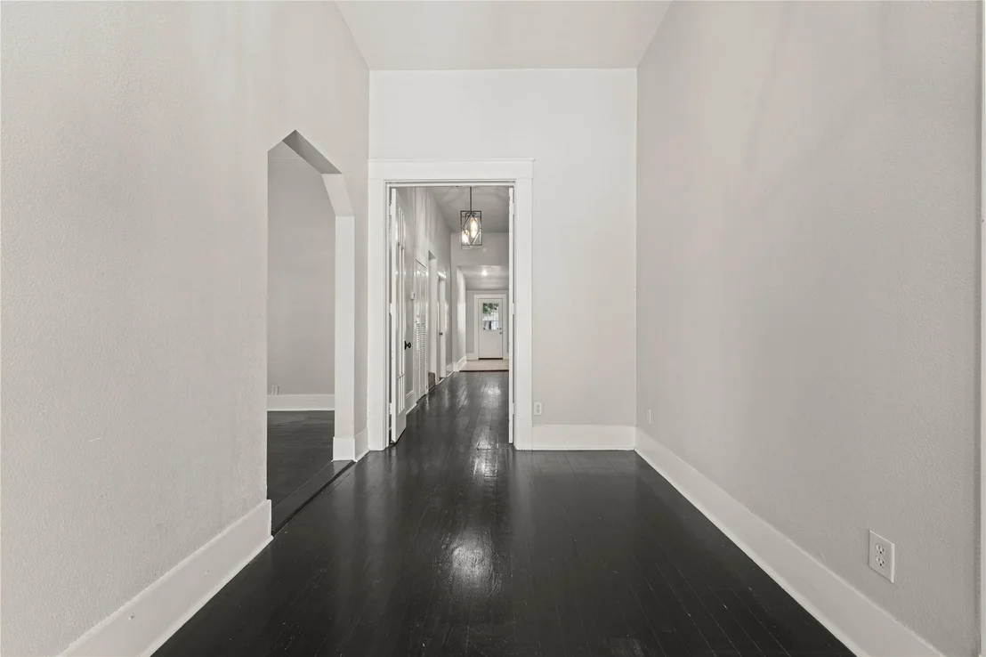 Photo of 803 N 3rd ST